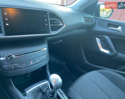 Сірий Пежо 308, об'ємом двигуна 1.5 л та пробігом 239 тис. км за 12500 $, фото 6 на Automoto.ua