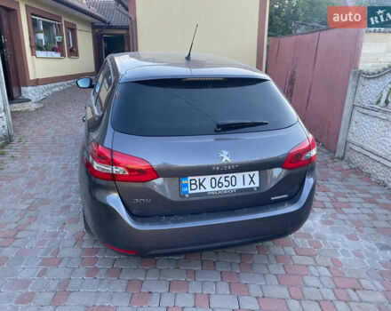 Сірий Пежо 308, об'ємом двигуна 1.5 л та пробігом 239 тис. км за 12500 $, фото 2 на Automoto.ua