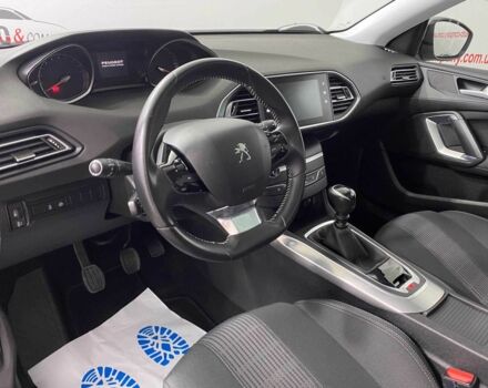 Сірий Пежо 308, об'ємом двигуна 1.5 л та пробігом 175 тис. км за 13150 $, фото 5 на Automoto.ua