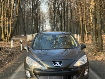 Пежо 308 2008 у Луцьку на Automoto.ua Сірий Пежо 308, об'ємом двигуна 1.6 л та пробігом 112 тис. км за 5800 $, фото 1 на Automoto.ua