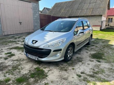 Серый Пежо 308, объемом двигателя 1.6 л и пробегом 200 тыс. км за 4500 $, фото 1 на Automoto.ua
