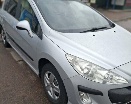 Пежо 308 2009 у Коростышеве на Automoto.ua Сірий Пежо 308, об'ємом двигуна 1.56 л та пробігом 310 тис. км за 5450 $, фото 1 на Automoto.ua