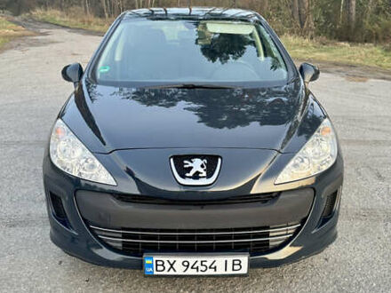 Пежо 308 2010 в Полонном на Automoto.ua Серый Пежо 308, объемом двигателя 1.4 л и пробегом 163 тыс. км за 4500 $, фото 1 на Automoto.ua