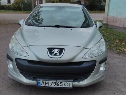 Пежо 308 2010 у Коростене на Automoto.ua Сірий Пежо 308, об'ємом двигуна 1.6 л та пробігом 204 тис. км за 5750 $, фото 1 на Automoto.ua