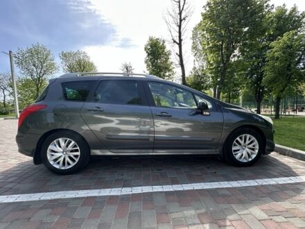 Пежо 308 2011 у Кропивницькому (Кіровограді) на Automoto.ua Сірий Пежо 308, об'ємом двигуна 2 л та пробігом 192 тис. км за 7000 $, фото 1 на Automoto.ua