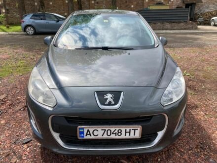 Пежо 308 2012 в Львове на Automoto.ua Серый Пежо 308, объемом двигателя 1.5 л и пробегом 254 тыс. км за 4850 $, фото 1 на Automoto.ua