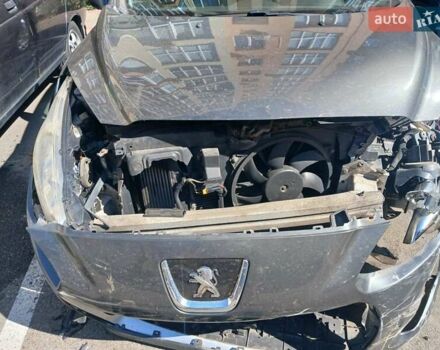 Серый Пежо 308, объемом двигателя 1.6 л и пробегом 230 тыс. км за 2000 $, фото 1 на Automoto.ua