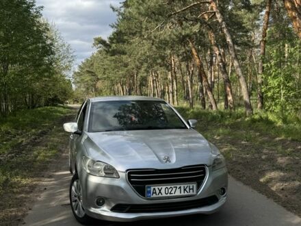 Пежо 308 2013 в Кропивницком (Кировограде) на Automoto.ua Серый Пежо 308, объемом двигателя 1.2 л и пробегом 319 тыс. км за 4250 $, фото 1 на Automoto.ua