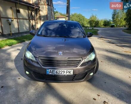 Серый Пежо 308, объемом двигателя 1.56 л и пробегом 170 тыс. км за 8700 $, фото 1 на Automoto.ua