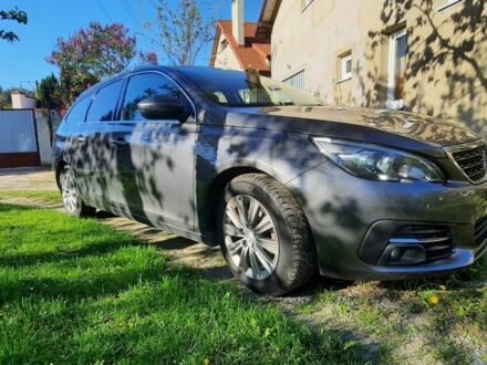 Пежо 308 2018 у Львові на Automoto.ua Сірий Пежо 308, об'ємом двигуна 1.6 л та пробігом 168 тис. км за 13749 $, фото 1 на Automoto.ua