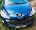 Синий Пежо 308, объемом двигателя 1.6 л и пробегом 206 тыс. км за 4400 $, фото 1 на Automoto.ua