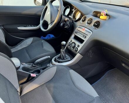 Синий Пежо 308, объемом двигателя 1.6 л и пробегом 230 тыс. км за 5100 $, фото 2 на Automoto.ua
