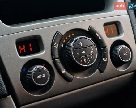 Синий Пежо 308, объемом двигателя 1.56 л и пробегом 240 тыс. км за 3900 $, фото 10 на Automoto.ua