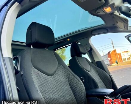 Синий Пежо 308, объемом двигателя 1.6 л и пробегом 245 тыс. км за 4800 $, фото 2 на Automoto.ua