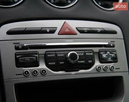 Синий Пежо 308, объемом двигателя 1.6 л и пробегом 250 тыс. км за 6000 $, фото 16 на Automoto.ua