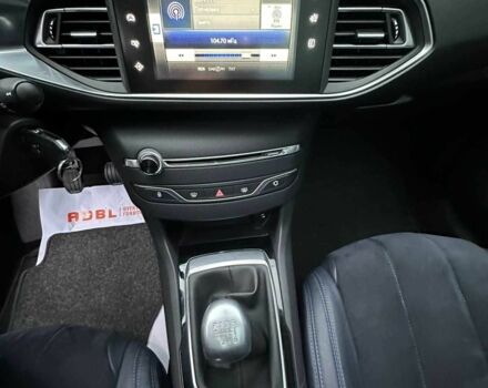 Синий Пежо 308, объемом двигателя 1.6 л и пробегом 262 тыс. км за 10500 $, фото 8 на Automoto.ua