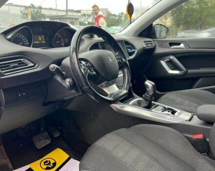 Синий Пежо 308, объемом двигателя 1.6 л и пробегом 221 тыс. км за 11000 $, фото 8 на Automoto.ua