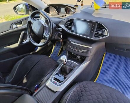 Синий Пежо 308, объемом двигателя 1.56 л и пробегом 260 тыс. км за 12000 $, фото 7 на Automoto.ua