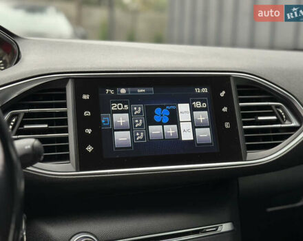 Синій Пежо 308, об'ємом двигуна 1.56 л та пробігом 196 тис. км за 9500 $, фото 19 на Automoto.ua