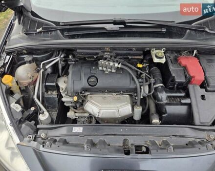 Зеленый Пежо 308, объемом двигателя 1.4 л и пробегом 190 тыс. км за 4450 $, фото 17 на Automoto.ua