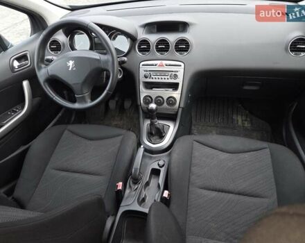 Зеленый Пежо 308, объемом двигателя 1.4 л и пробегом 190 тыс. км за 4450 $, фото 13 на Automoto.ua