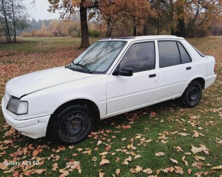 Белый Пежо 309, объемом двигателя 0 л и пробегом 300 тыс. км за 800 $, фото 5 на Automoto.ua