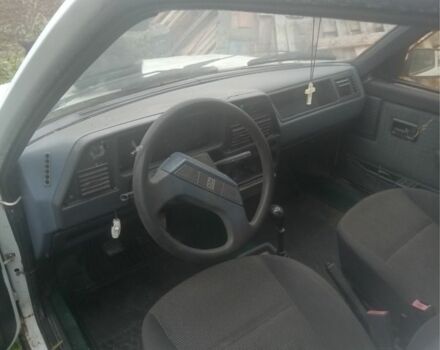 Пежо 309 1988 у Чернівцях на Automoto.ua Білий Пежо 309, об'ємом двигуна 1.3 л та пробігом 100 тис. км за 600 $, фото 3 на Automoto.ua