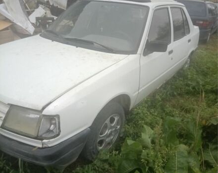 Пежо 309 1988 у Чернівцях на Automoto.ua Білий Пежо 309, об'ємом двигуна 1.3 л та пробігом 100 тис. км за 600 $, фото 5 на Automoto.ua