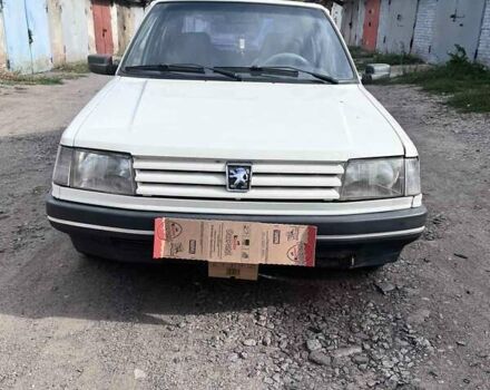 Белый Пежо 309, объемом двигателя 1.3 л и пробегом 376 тыс. км за 1100 $, фото 3 на Automoto.ua