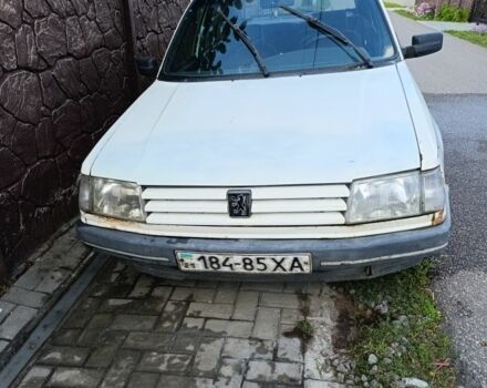 Белый Пежо 309, объемом двигателя 0 л и пробегом 200 тыс. км за 300 $, фото 1 на Automoto.ua