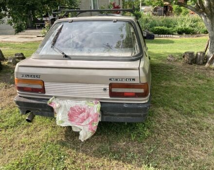 Пежо 309 1986 у Каменке на Automoto.ua Бежевий Пежо 309, об'ємом двигуна 0 л та пробігом 250 тис. км за 550 $, фото 1 на Automoto.ua