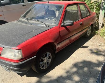 Красный Пежо 309, объемом двигателя 1.6 л и пробегом 285 тыс. км за 532 $, фото 1 на Automoto.ua
