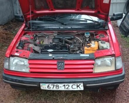 Пежо 309 1992 в Сумах на Automoto.ua Красный Пежо 309, объемом двигателя 1 л и пробегом 230 тыс. км за 797 $, фото 2 на Automoto.ua