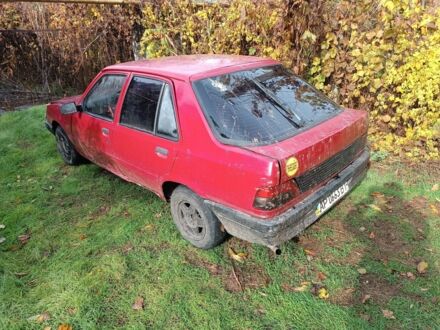 Красный Пежо 309, объемом двигателя 0 л и пробегом 555 тыс. км за 250 $, фото 1 на Automoto.ua