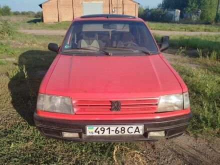 Червоний Пежо 309, об'ємом двигуна 1 л та пробігом 90 тис. км за 800 $, фото 1 на Automoto.ua