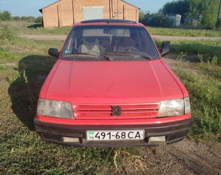 Червоний Пежо 309, об'ємом двигуна 1 л та пробігом 90 тис. км за 800 $, фото 1 на Automoto.ua