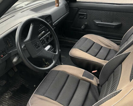 Серый Пежо 309, объемом двигателя 1.1 л и пробегом 388 тыс. км за 1200 $, фото 9 на Automoto.ua