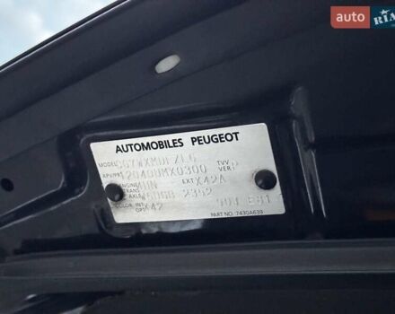 Чорний Пежо 4007, об'ємом двигуна 2.2 л та пробігом 210 тис. км за 9999 $, фото 59 на Automoto.ua