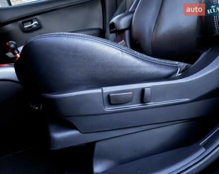 Чорний Пежо 4007, об'ємом двигуна 2.2 л та пробігом 210 тис. км за 9999 $, фото 78 на Automoto.ua
