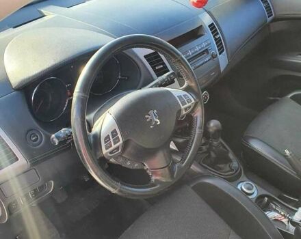 Черный Пежо 4007, объемом двигателя 2.2 л и пробегом 180 тыс. км за 11000 $, фото 6 на Automoto.ua