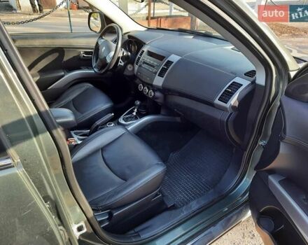 Серый Пежо 4007, объемом двигателя 2.2 л и пробегом 280 тыс. км за 10100 $, фото 15 на Automoto.ua