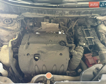 Белый Пежо 4008, объемом двигателя 2 л и пробегом 69 тыс. км за 12500 $, фото 7 на Automoto.ua