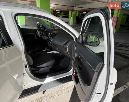 Белый Пежо 4008, объемом двигателя 2 л и пробегом 69 тыс. км за 12500 $, фото 15 на Automoto.ua