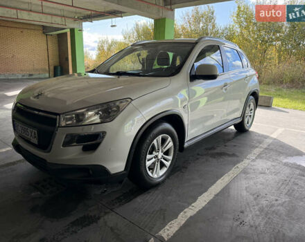 Белый Пежо 4008, объемом двигателя 2 л и пробегом 69 тыс. км за 12500 $, фото 1 на Automoto.ua