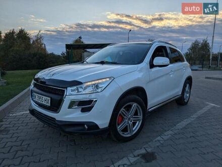 Пежо 4008 2012 у Дубно на Automoto.ua Білий Пежо 4008, об'ємом двигуна 1.56 л та пробігом 293 тис. км за 12399 $, фото 1 на Automoto.ua