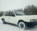 Белый Пежо 405, объемом двигателя 1.9 л и пробегом 310 тыс. км за 950 $, фото 1 на Automoto.ua