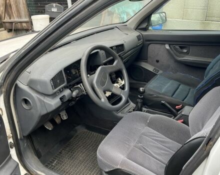 Белый Пежо 405, объемом двигателя 1.9 л и пробегом 250 тыс. км за 500 $, фото 5 на Automoto.ua