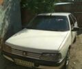 Белый Пежо 405, объемом двигателя 1.4 л и пробегом 190 тыс. км за 650 $, фото 2 на Automoto.ua