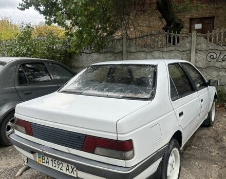Белый Пежо 405, объемом двигателя 1.6 л и пробегом 207 тыс. км за 950 $, фото 3 на Automoto.ua