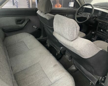 Белый Пежо 405, объемом двигателя 1.6 л и пробегом 360 тыс. км за 550 $, фото 7 на Automoto.ua